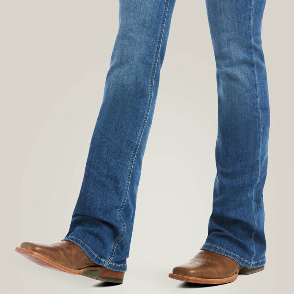 10036812 WOMENS MID RISE PATRICIA BOOT CUT JEAN