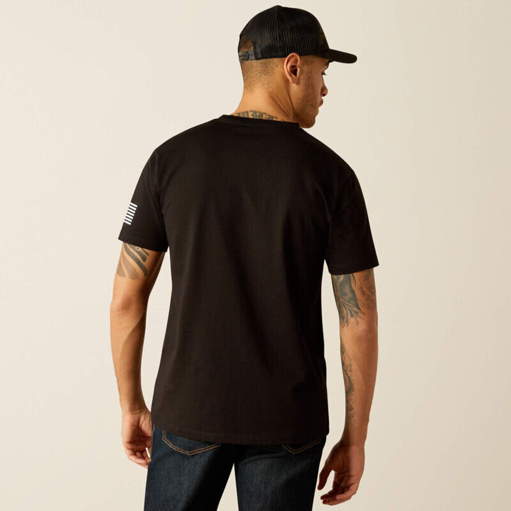 10054197 MEN'S ARIAT SHIELD FLAG SS T-SHIRT